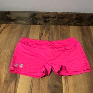 Under Armour spandex, fitted. Great condition!
